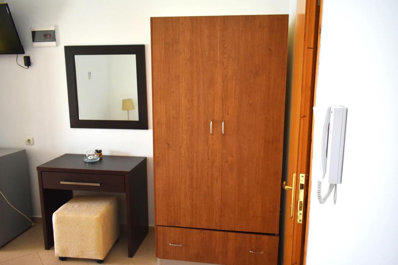 Ionio Rooms II Химара Экстерьер фото