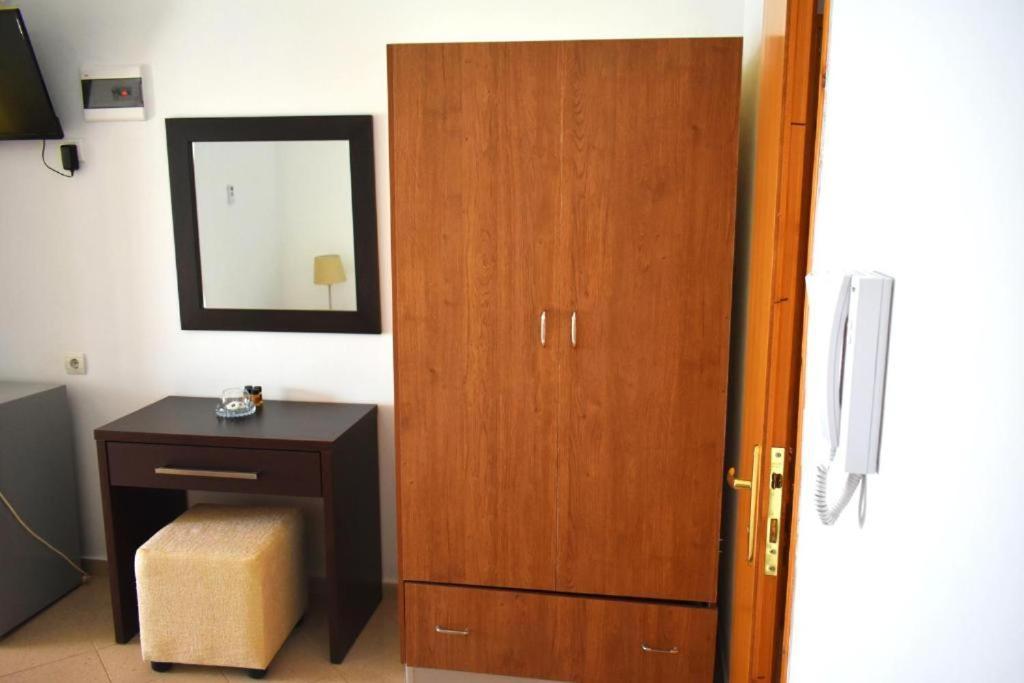 Ionio Rooms II Химара Экстерьер фото