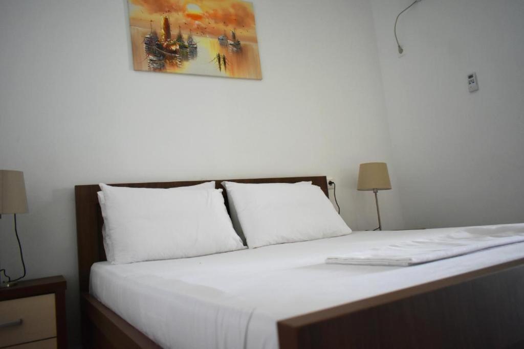 Ionio Rooms II Химара Экстерьер фото
